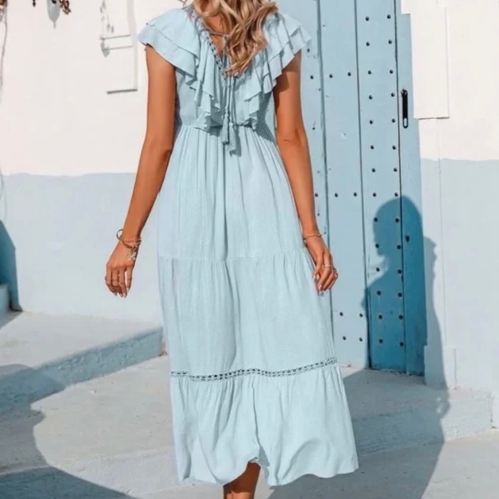 Simplee‎ Boho Ruffle Blue Tiered Crochet Daisies Maxi Dress - Women's Size M - Picture 2 of 10